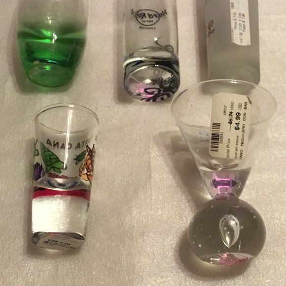Collection of 5 colorful shot glasses - Hard Rock Hotel Cancun, Bahamas, etc. - Picture 10 of 12
